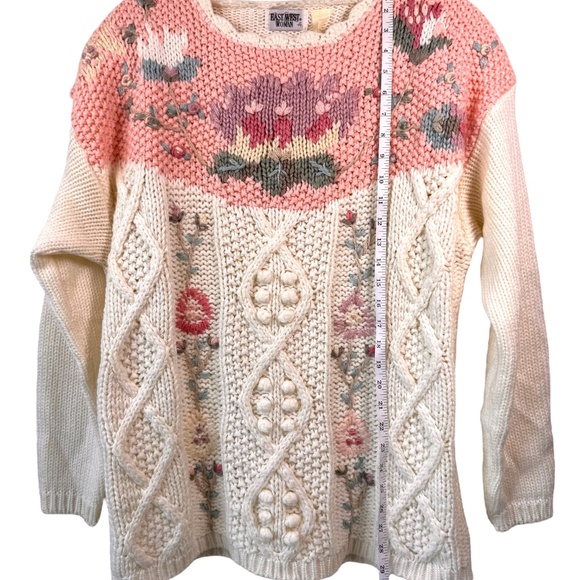 East West | Vintage Floral Cable Knit Sweater | L | Cottagecore | Embroidered - Picture 14 of 15